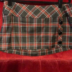 Bebe bnwt size 10 red black plaid mini skirt